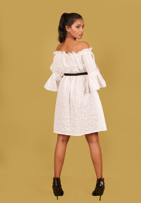 White Pure Cotton Tunic With Thread Work - Image 3